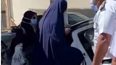 أمن السويس يوفر سيارة لنقل إحدى السيدات للمنزل عقب العثور عليها فاقدة للوعي