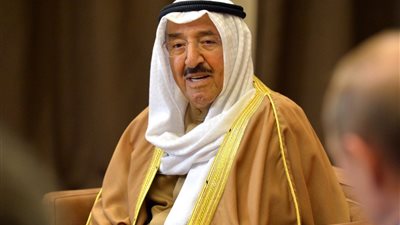 أول تعليق من الحكومة الكويتية بشأن أنباء وفاة أمير البلاد الشيخ صباح الأحمد
