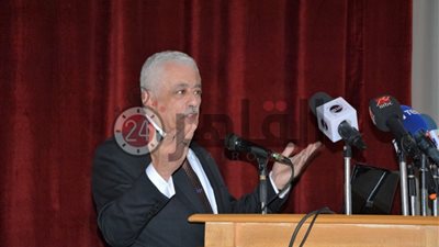 “التعليم” تكرم أوائل الثانوية العامة 2020 ظهر اليوم