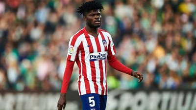 رسميًا.. أتلتيكو مدريد يعلن انتقال توماس بارتي لأرسنال