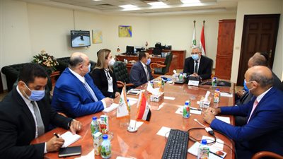 وزير الزراعة يزور شركة الريف المصرى لدعم مشروع تنمية المليون ونصف فدان