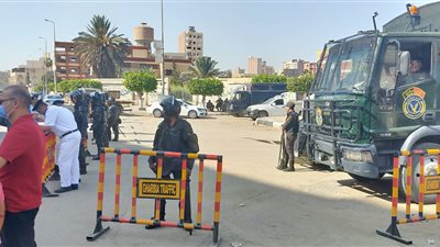 الأمن يمنع جماهير غزل المحلة من حضور مباراة بيلا بالممتاز ب (صور)