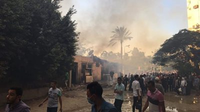 السيطرة على حريق هائل نشب في مطعم بالمعادي (صور)