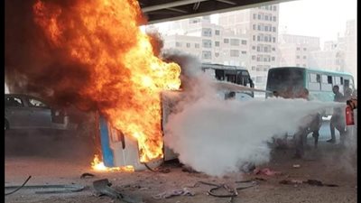 بينهم أطفال.. مصرع وإصابة 12 شخصًا في حريق سيارة بشبرا الخيمة