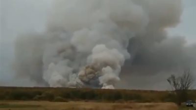 انفجار ضخم في مستودع للذخيرة شرق موسكو.. وإجلاء سكان 14 بلدة (فيديو)