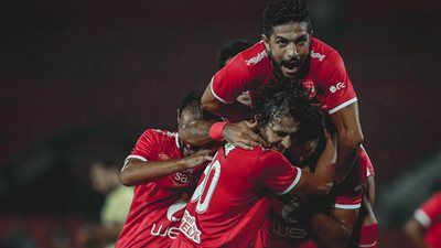 الأهلي يرفض توقيع عقوبة على الشيخ وأيمن أشرف بسبب دخول السينما