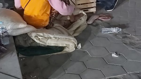 فتاة الشلل الرعاش