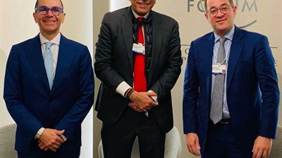 وزير الاستثمار يعرض على بنك HSBC اتخاذ مصر مركزا إقليما للتوسع بالمنطقة