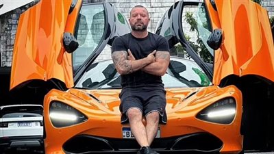 وشم يتسبب في وفاة مؤثر برازيلي بعد تخديره بدقائق.. ما القصة؟