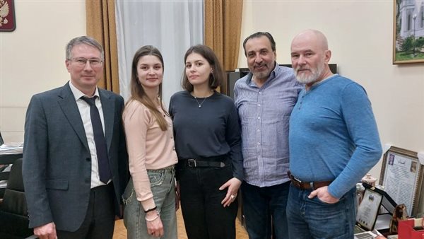 روسيا تشارك بمعرض