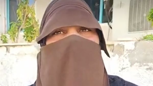 والدة الطالب المتعدي