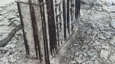 مكون من 11 طابقًا.. رئيس اتحاد ملاك برج سكني بالسويس يستغيث: مالك الجراج كسّر أعمدة الأساسات 