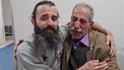 ربطونا 3 أيام ودخلوا علينا كلاب.. أحد الأسرى الفلسطينيين المفرج عنهم يكشف معاناته خلال فترة حبسه| فيديو