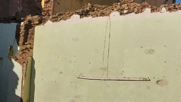 انهيار منزل بأسوان