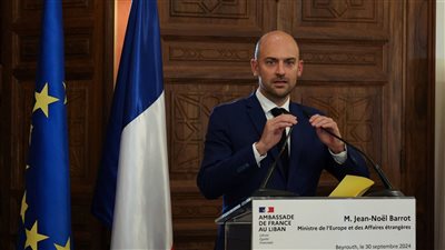 فرنسا تعلن رفع بعض العقوبات المفروضة على سوريا