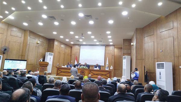 احتفالية محافظة قنا