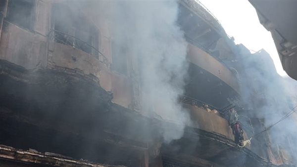 جانب من الحريق