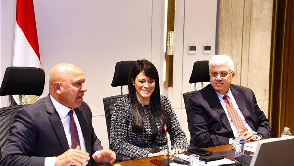 خلال الاجتماع