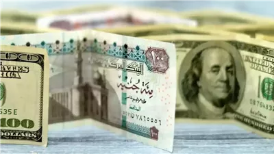 سعر صرف الدولار أمام الجنيه قبل ساعات من اجتماع الفائدة 