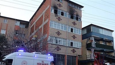 سيدة سورية تفقد حياتها خلال إنقاذ نجلها من حريق منزلهما بتركيا| فيديو