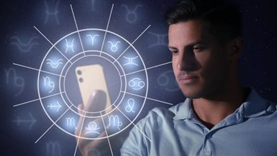 حظك اليوم الخميس.. توقعات الأبراج على الصعيد المهني والعاطفي والصحي