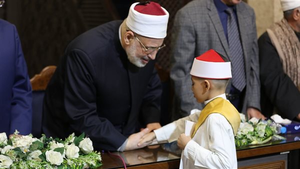 وكيل الأزهر يكرم