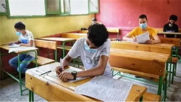 طلاب المرحلة الإعدادية