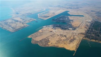 النقل تكشف أحدث أعمال استكمال مشروع تطوير ميناء السخنة│ صور