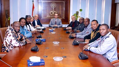 أم كلثوم وليالي الحلمية.. تفاصيل ترجمة بعض الأعمال الفنية لـ أكبر لغتين إفريقيتين