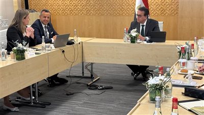 وزير الصحة يناقش التعاون مع شركة دولية لتطوير التشخيص الرقمي والرعاية الصحية الذكية