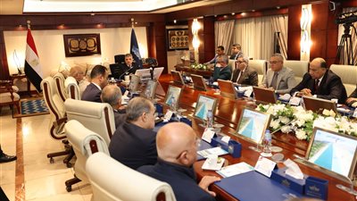 رئيس قناة السويس: الظروف مهيأة لعودة الملاحة البحرية تدريجيا بالبحر الأحمر