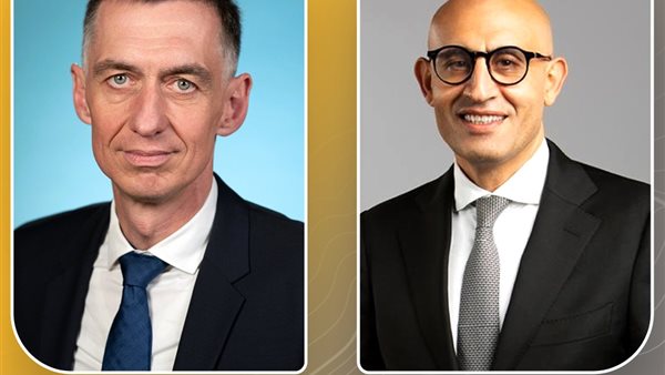 وزير التعليم مديرالعلاقات