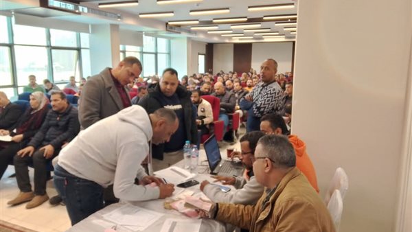 جانب من المزاد