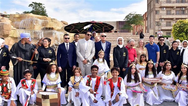 محافظ الأقصر ونائبه