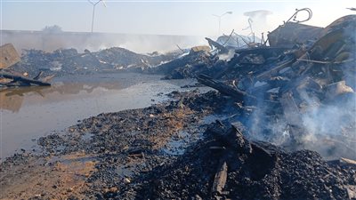 مصدر يكشف مفاجأة في حريق منطقة بناء السفن بالسويس: لا وسائل أمان وليست الواقعة الأولى