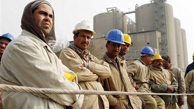 اتحاد العمال: رفع الحد الأدنى للأجور يجب أن يسبقه حزمة إجراءات.. وصندوق طوارئ لدعم المتعثرين 