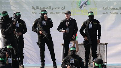 زعمت إسرائيل تصفيته.. تقارير عبرية: القيادي بحماس هيثم الحواجري هو من سلم المحتجز الأمريكي للصليب الأحمر