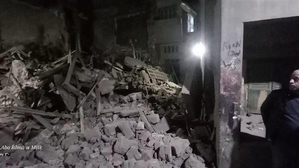 جانب من انهيار العقار