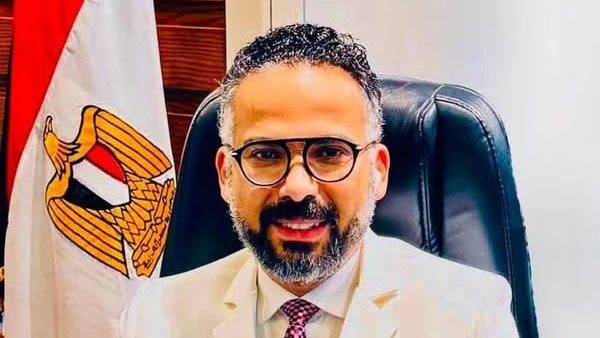 الدكتور أحمد قدح