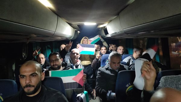 مواطنون من عدة محافظات