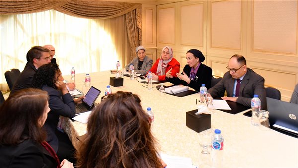 اجتماع وزيرة البيئة