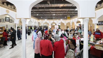 بأقلام الأشعري والإيجي والطَّيب وأعضاء بهيئة كبار العلماء.. 27 كتابًا يتصدر مبيعات جناح الأزهر بمعرض الكتاب