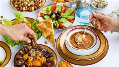 إفطار صحي ومشبع في رمضان.. 8 وجبات متكاملة ومحسوبة السعرات الحرارية