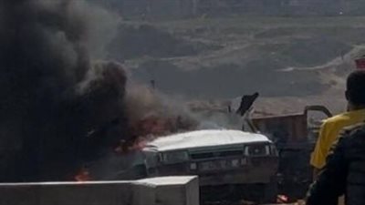 جيش الاحتلال يستهدف سيارة وسط قطاع غزة.. وأنباء عن وقوع شهداء ومصابين