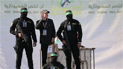 إسرائيل تزعم تسلمها جثة لا تنتمي للأسرى.. وتبلغ الوسطاء بانتهاك وقف إطلاق النار