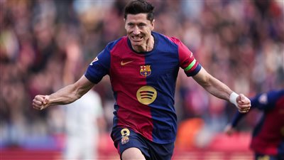 برشلونة يفوز على ألافيس بهدف ليفاندوفسكي في الدوري الإسباني 