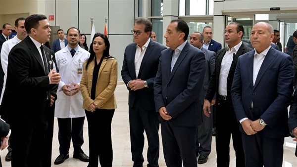 رئيس الوزراء خلال