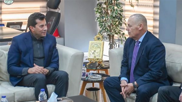 أبوريدة وأشرف صبحي