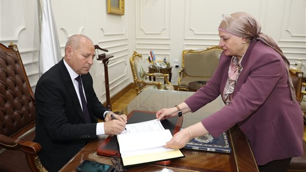 محافظ القاهرة ووكيل