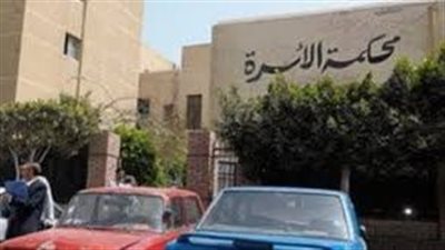 فقدت خصوصيتي.. زوجة تطلب الطلاق بسبب الهوس بالتصوير: جوزي بيصور الأكل قبل ما ناكله